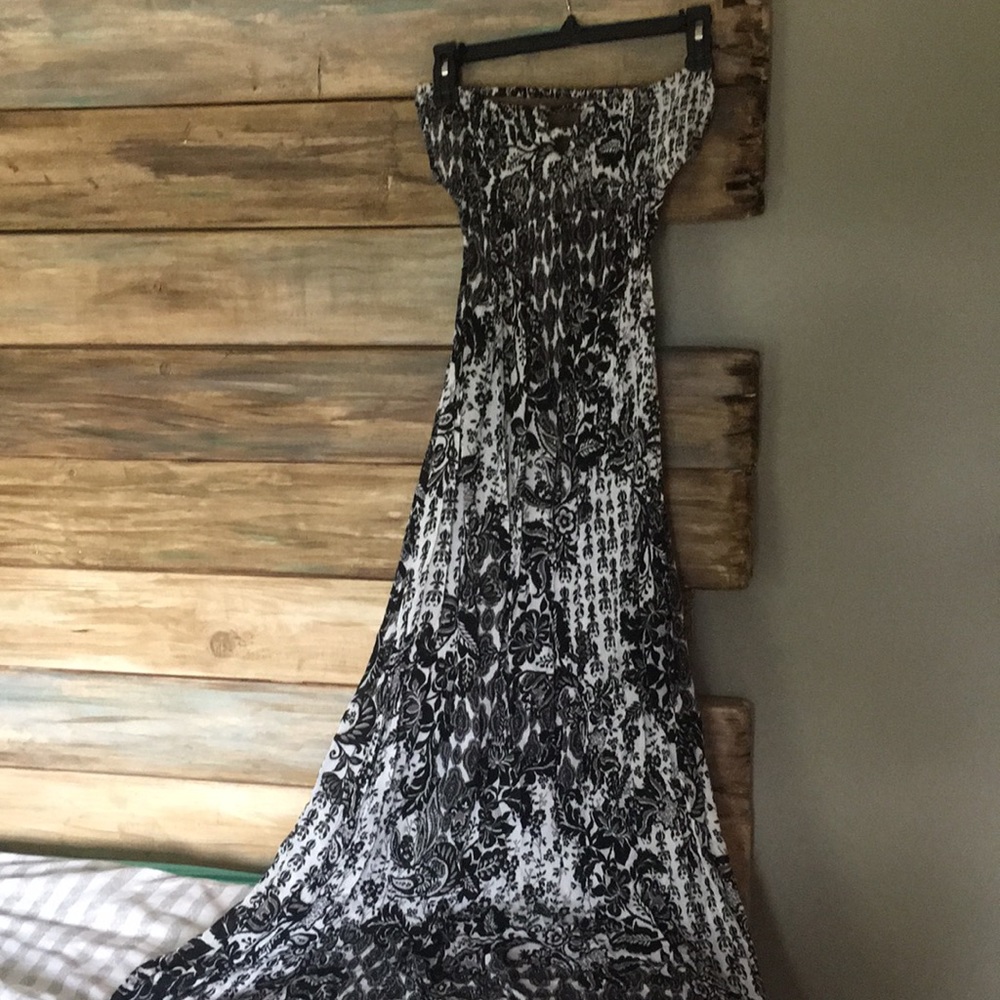 Strapless Maxi dress with backless straps
